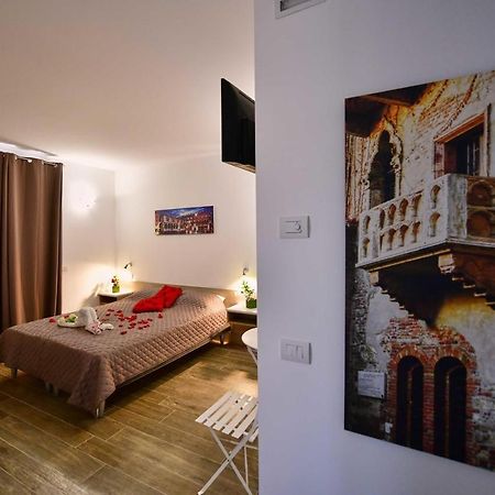 La Terrazza Sul Garda Hotel ภายนอก รูปภาพ