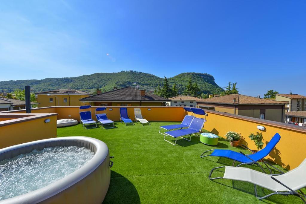 La Terrazza Sul Garda Hotel ภายนอก รูปภาพ