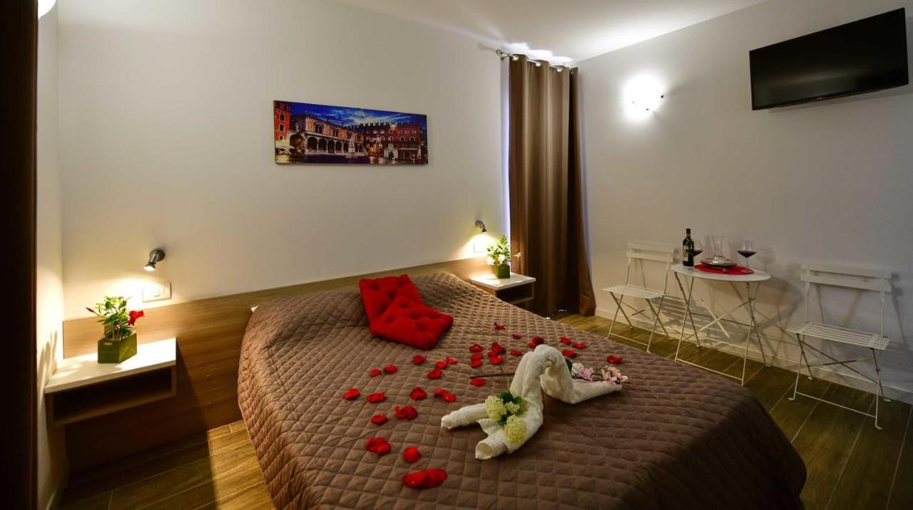 La Terrazza Sul Garda Hotel ภายนอก รูปภาพ